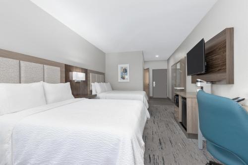 holiday inn express and suites granbury by ihg
