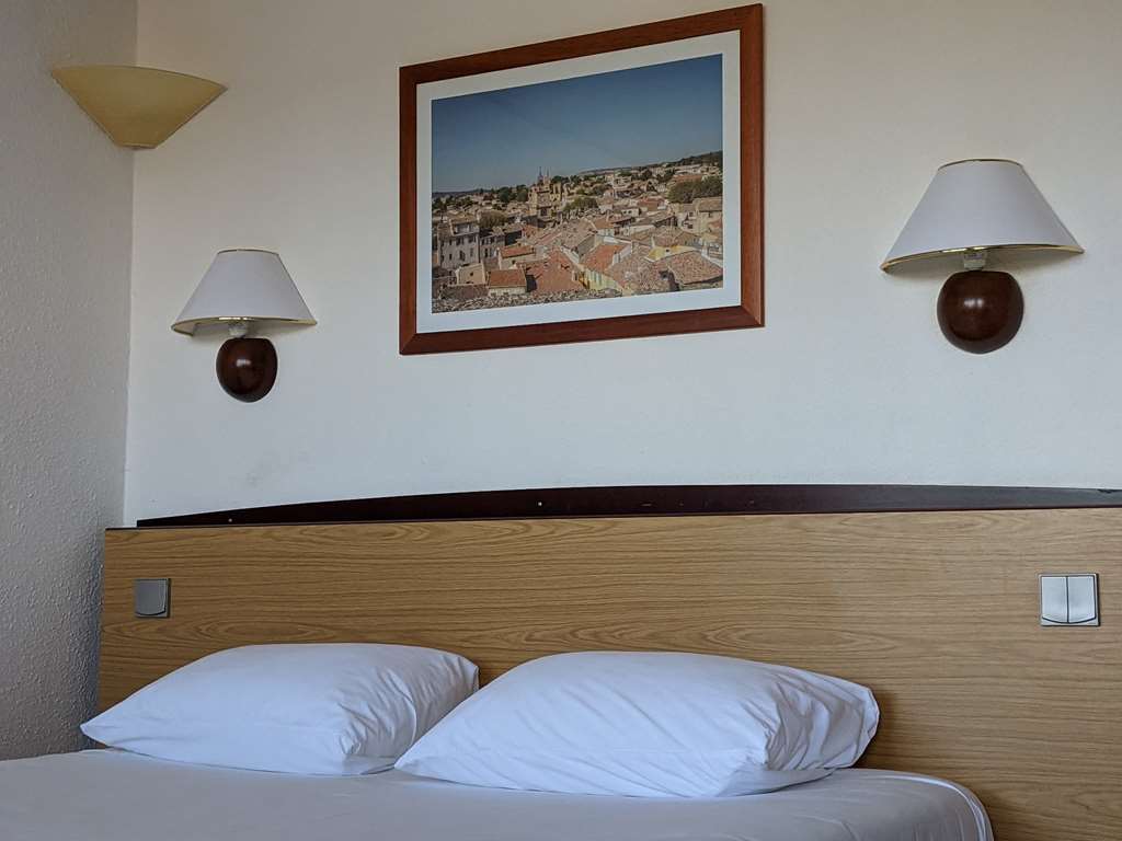 campanile salon de provence