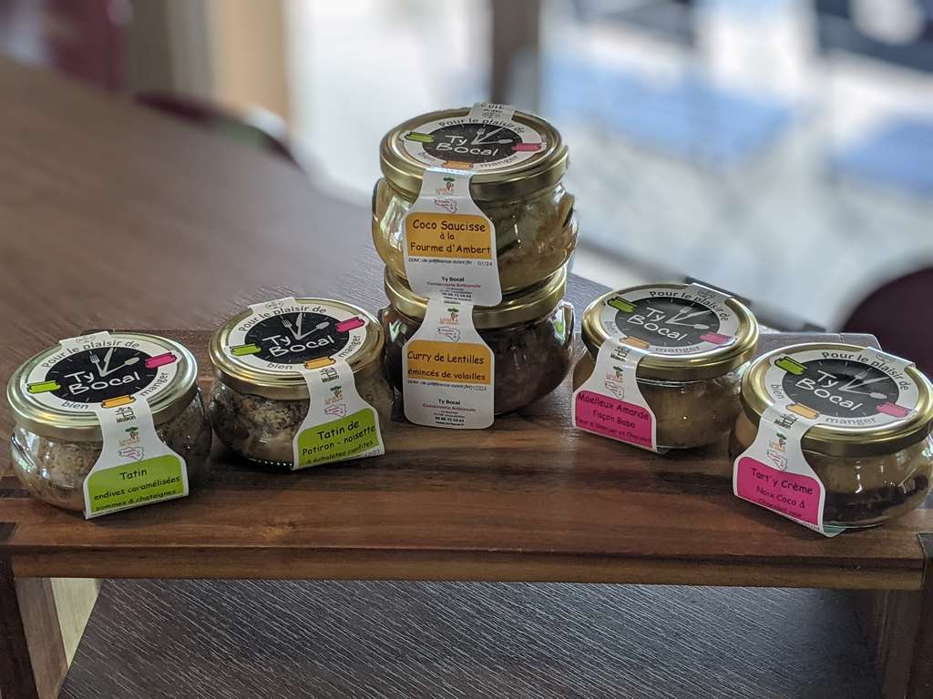 campanile salon de provence