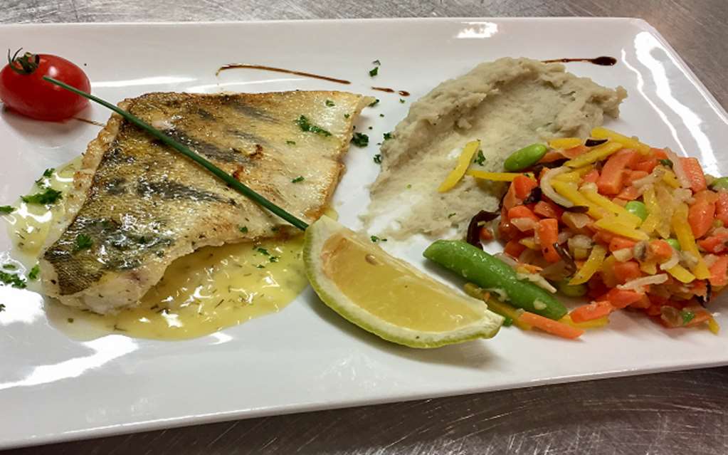 campanile salon de provence