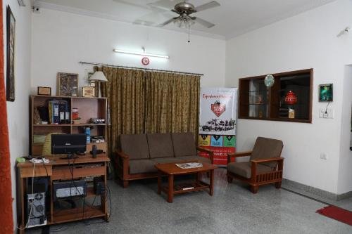 Queens Comfort Stay,Mysuru>>Mysore,1 star