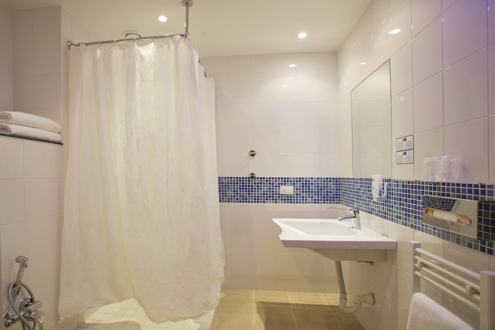 holiday inn express milan malpensa airport by ihg