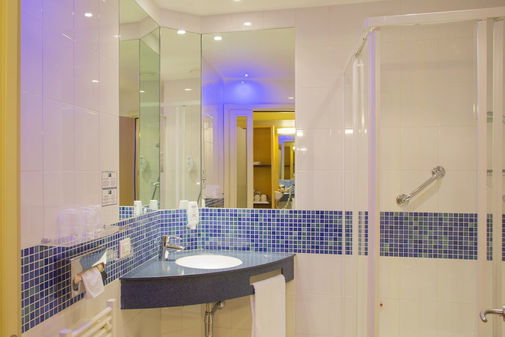 holiday inn express milan malpensa airport by ihg