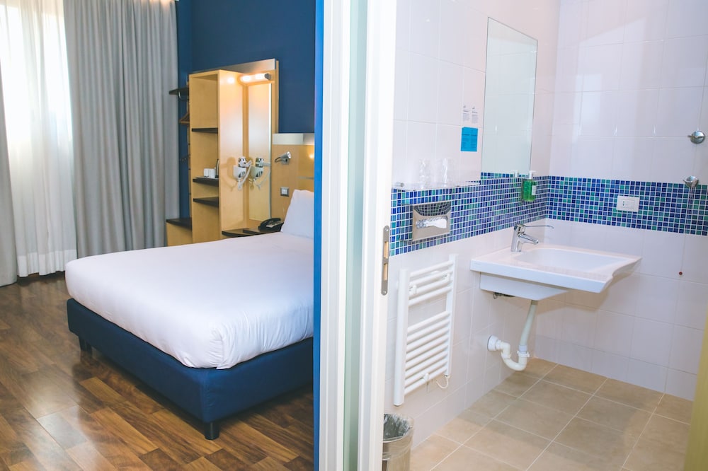 holiday inn express milan malpensa airport by ihg