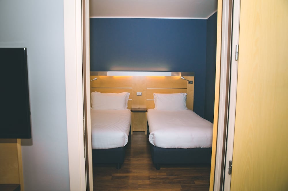 holiday inn express milan malpensa airport by ihg