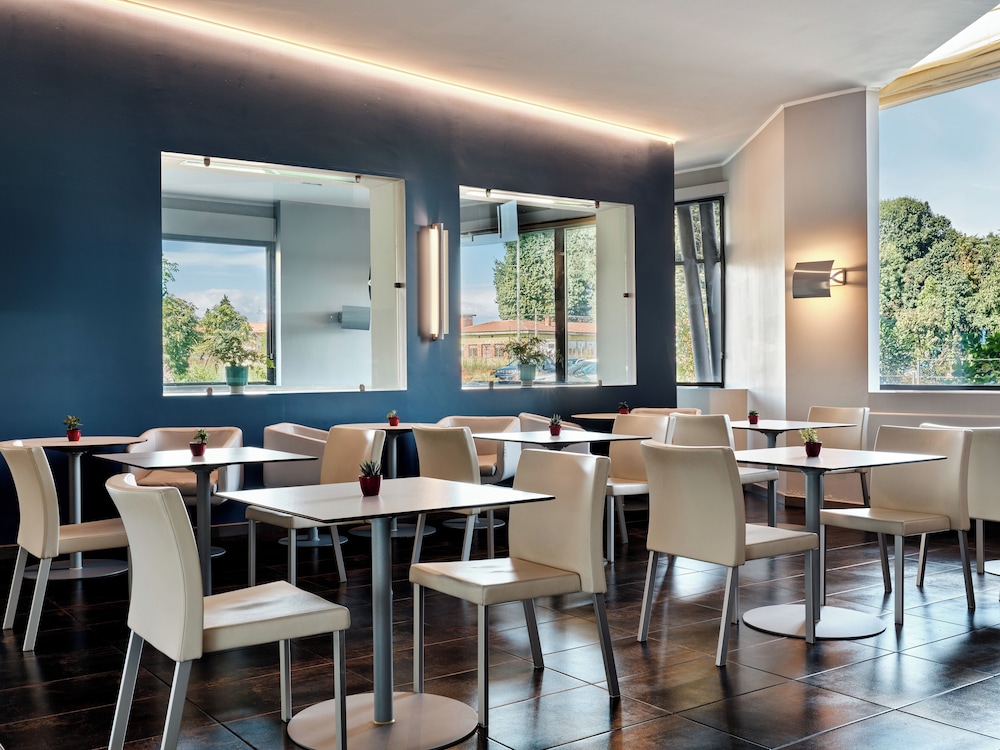 holiday inn express milan malpensa airport by ihg