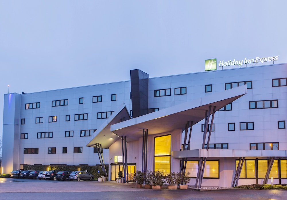 holiday inn express milan malpensa airport by ihg