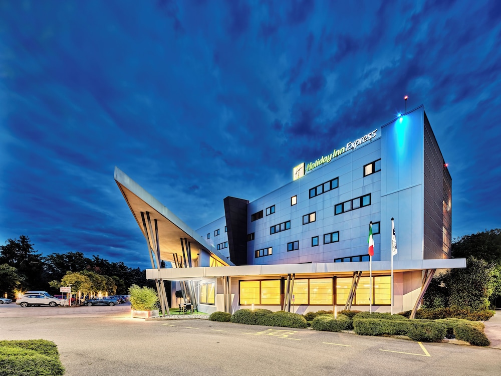 holiday inn express milan malpensa airport by ihg