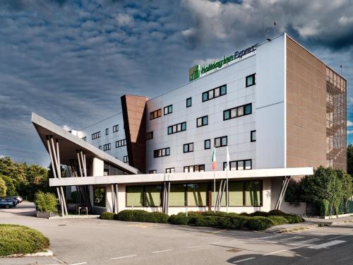holiday inn express milan malpensa airport by ihg
