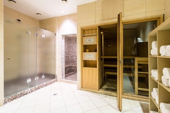 Crowne Plaza Malpensa Airport By Ihg,Milan>>Case Nuove,4 star