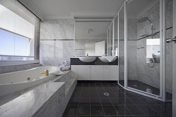 breakfree capital tower