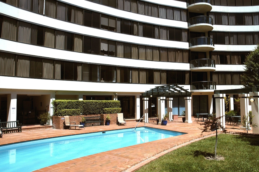 breakfree capital tower