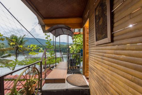 munkudil ayurveda yoga retreat