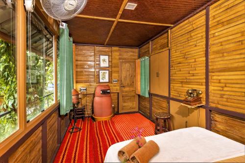 munkudil ayurveda yoga retreat