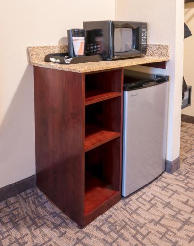 cobblestone inn and suites durand