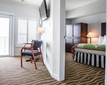 island inn and suites ascend hotel collection