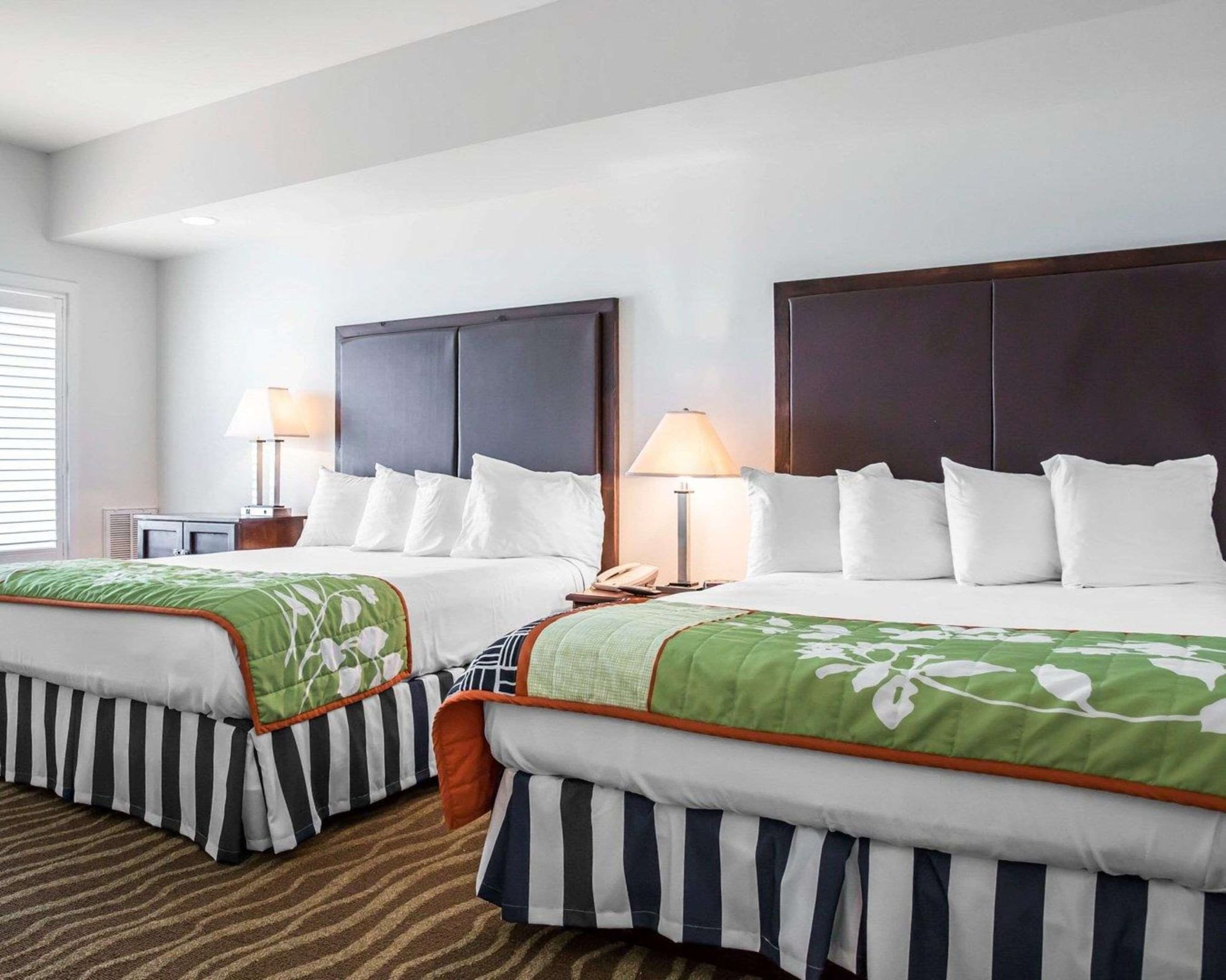 island inn and suites ascend hotel collection