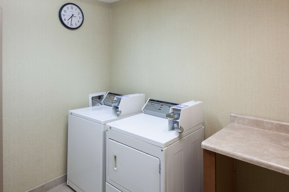 hampton inn and suites cedar rapids north