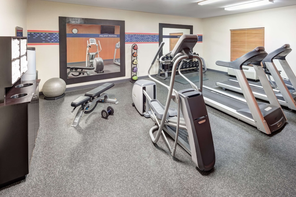 hampton inn and suites cedar rapids north