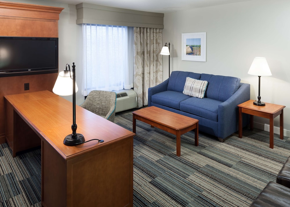 hampton inn and suites cedar rapids north