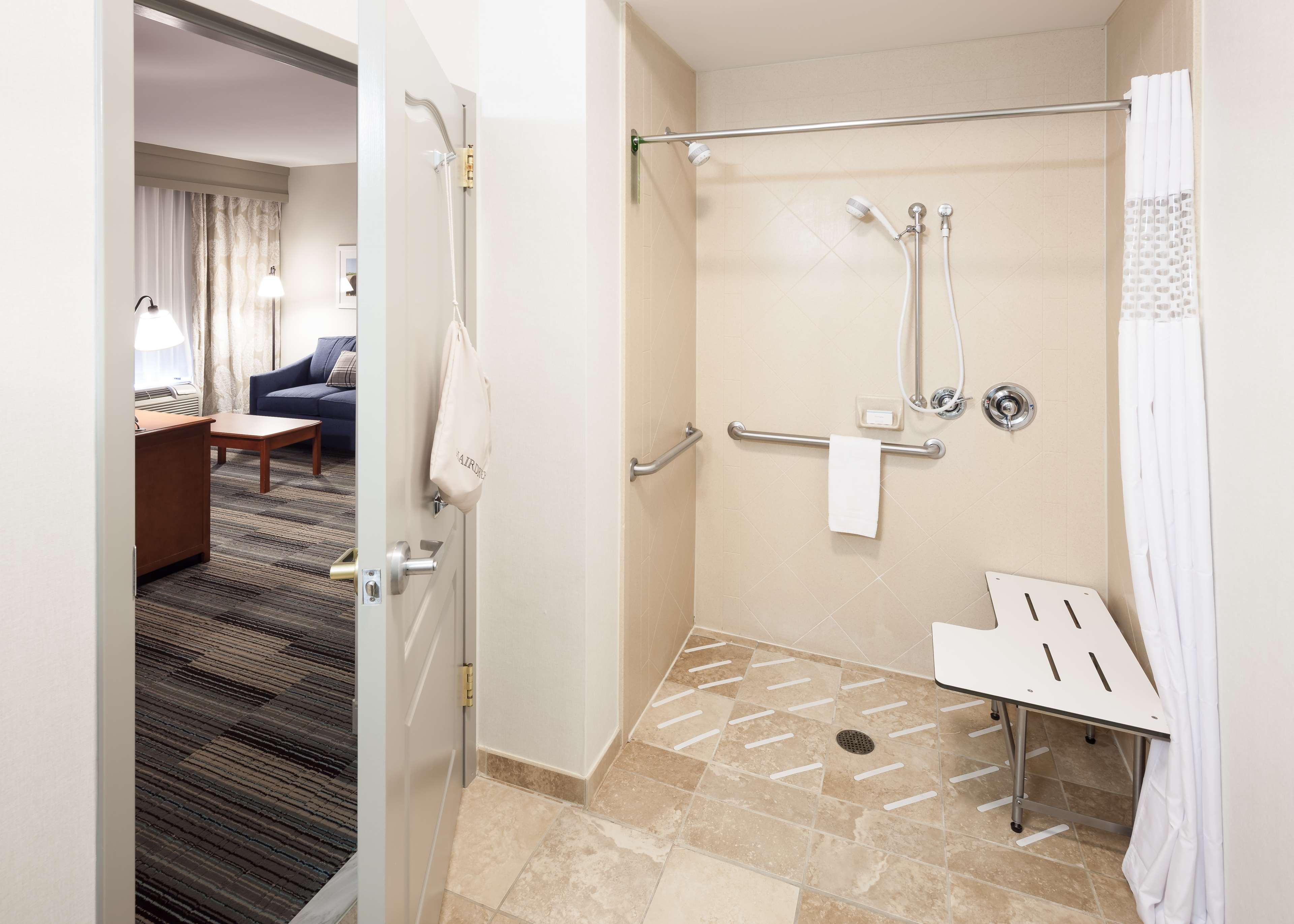 hampton inn and suites cedar rapids north