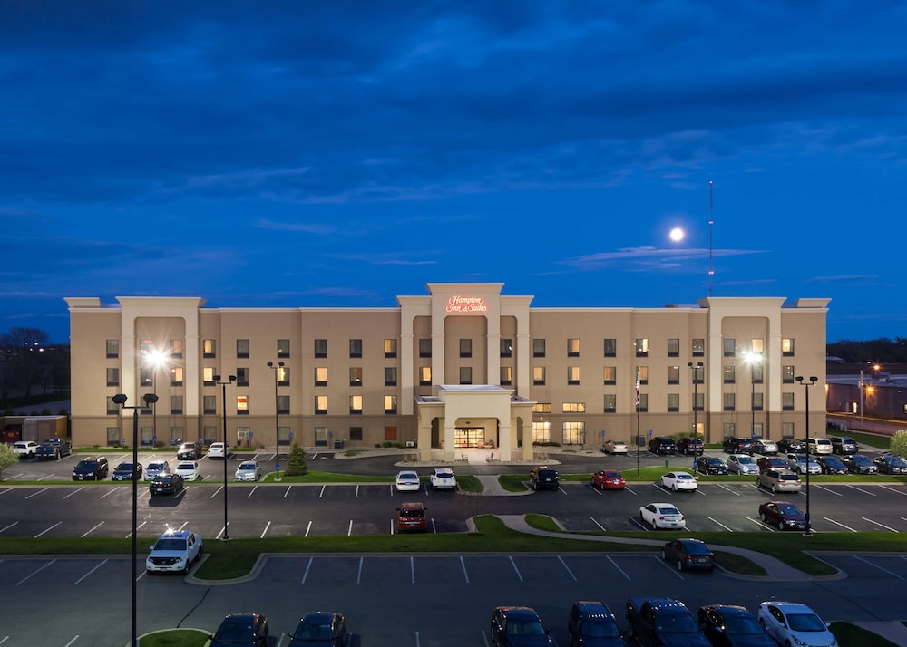 hampton inn and suites cedar rapids north