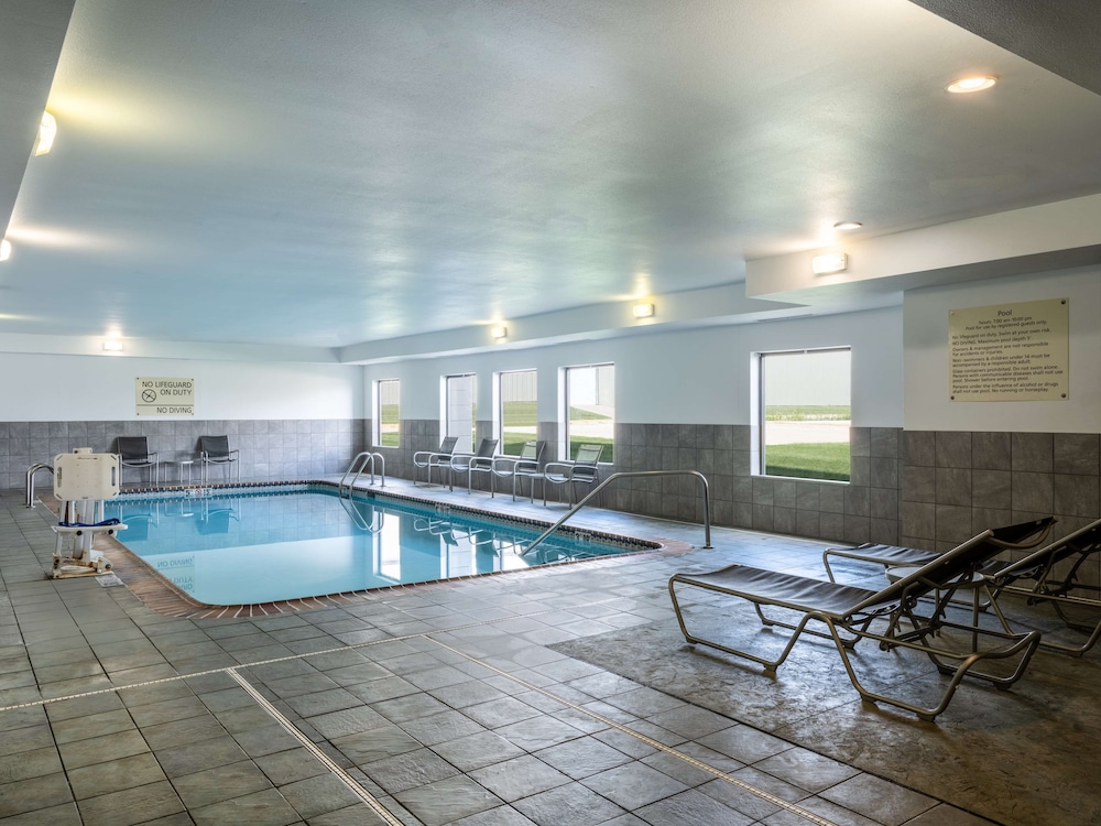 hampton inn and suites cedar rapids north