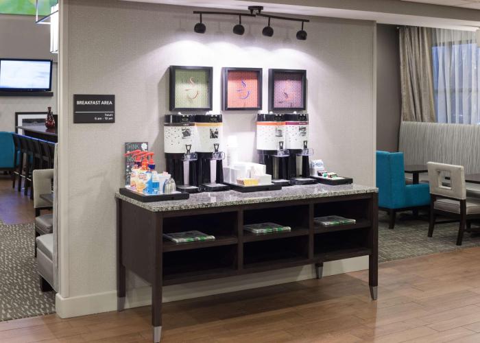 hampton inn and suites cedar rapids north