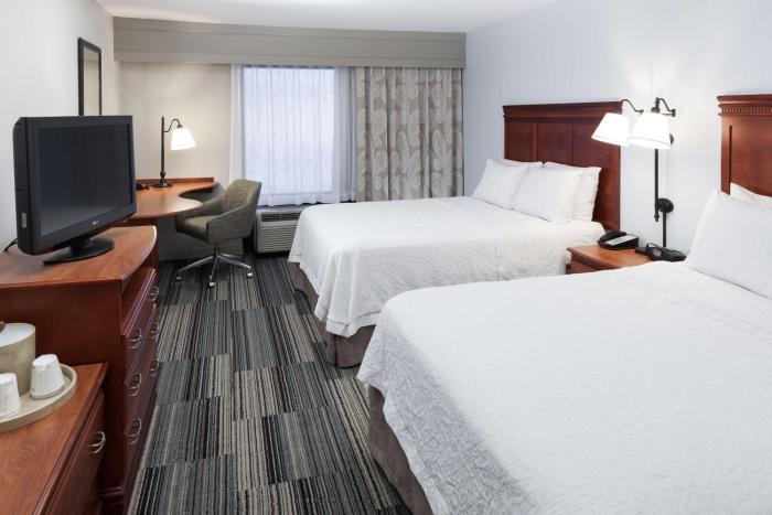 hampton inn and suites cedar rapids north