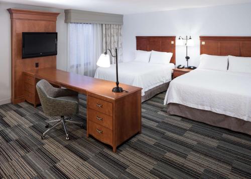 hampton inn and suites cedar rapids north
