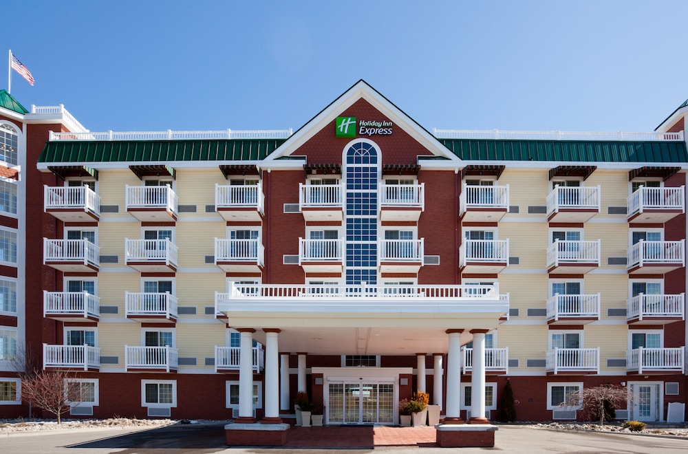 holiday inn express and suites petoskey by ihg