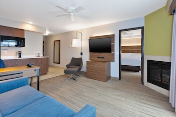 holiday inn express and suites petoskey by ihg