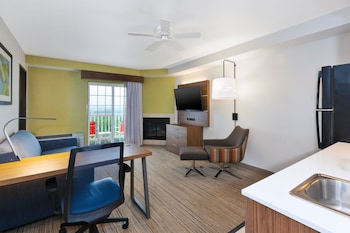 holiday inn express and suites petoskey by ihg