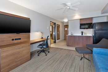 holiday inn express and suites petoskey by ihg