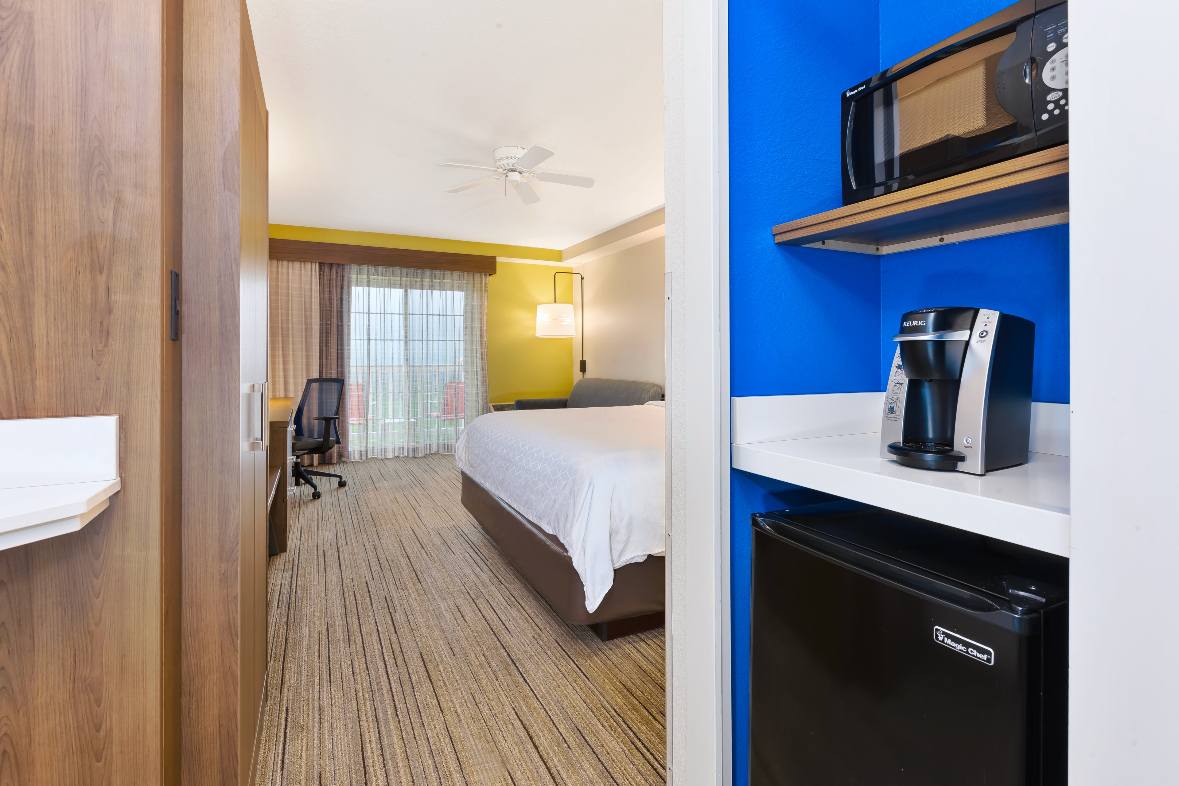 holiday inn express and suites petoskey by ihg