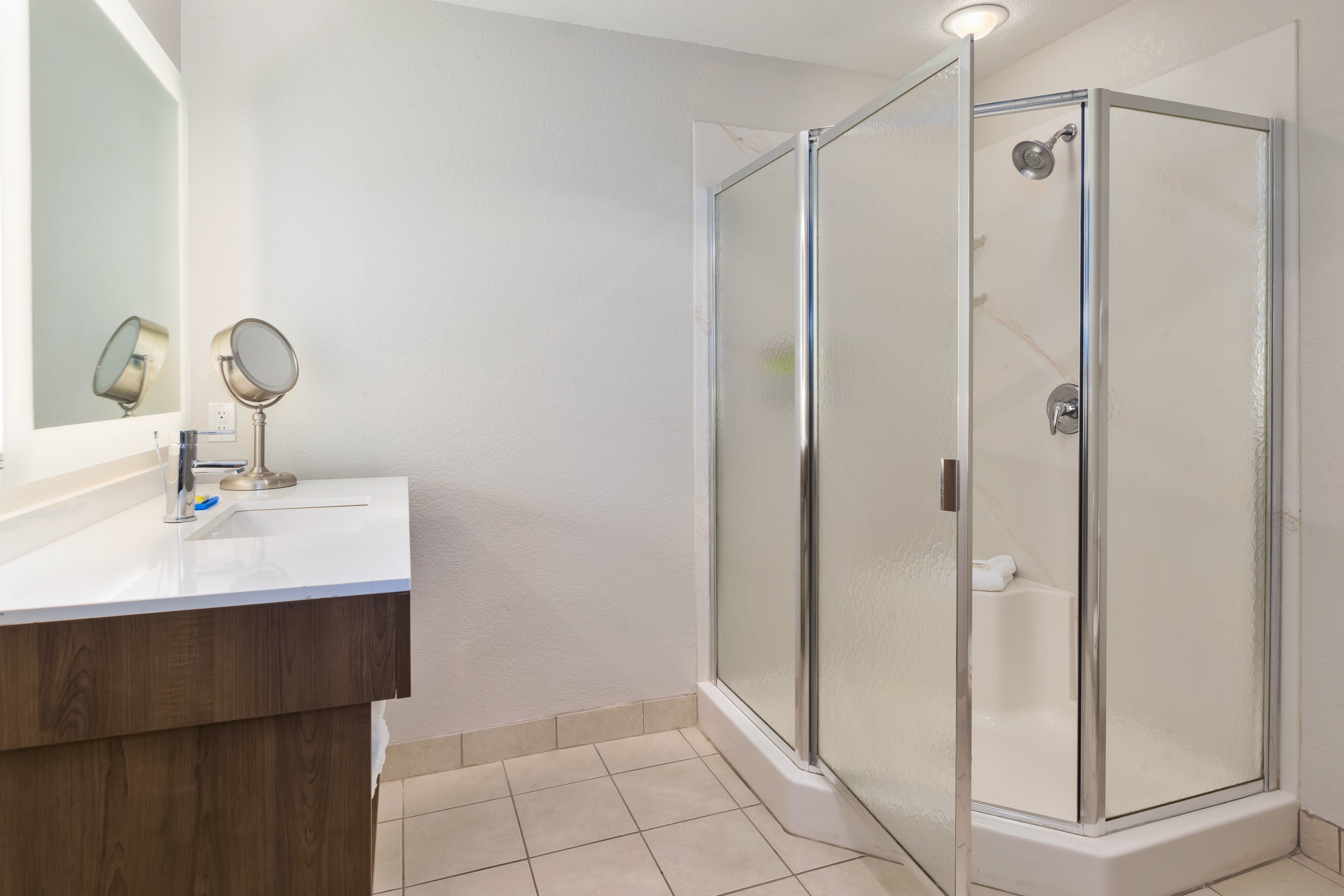 holiday inn express and suites petoskey by ihg