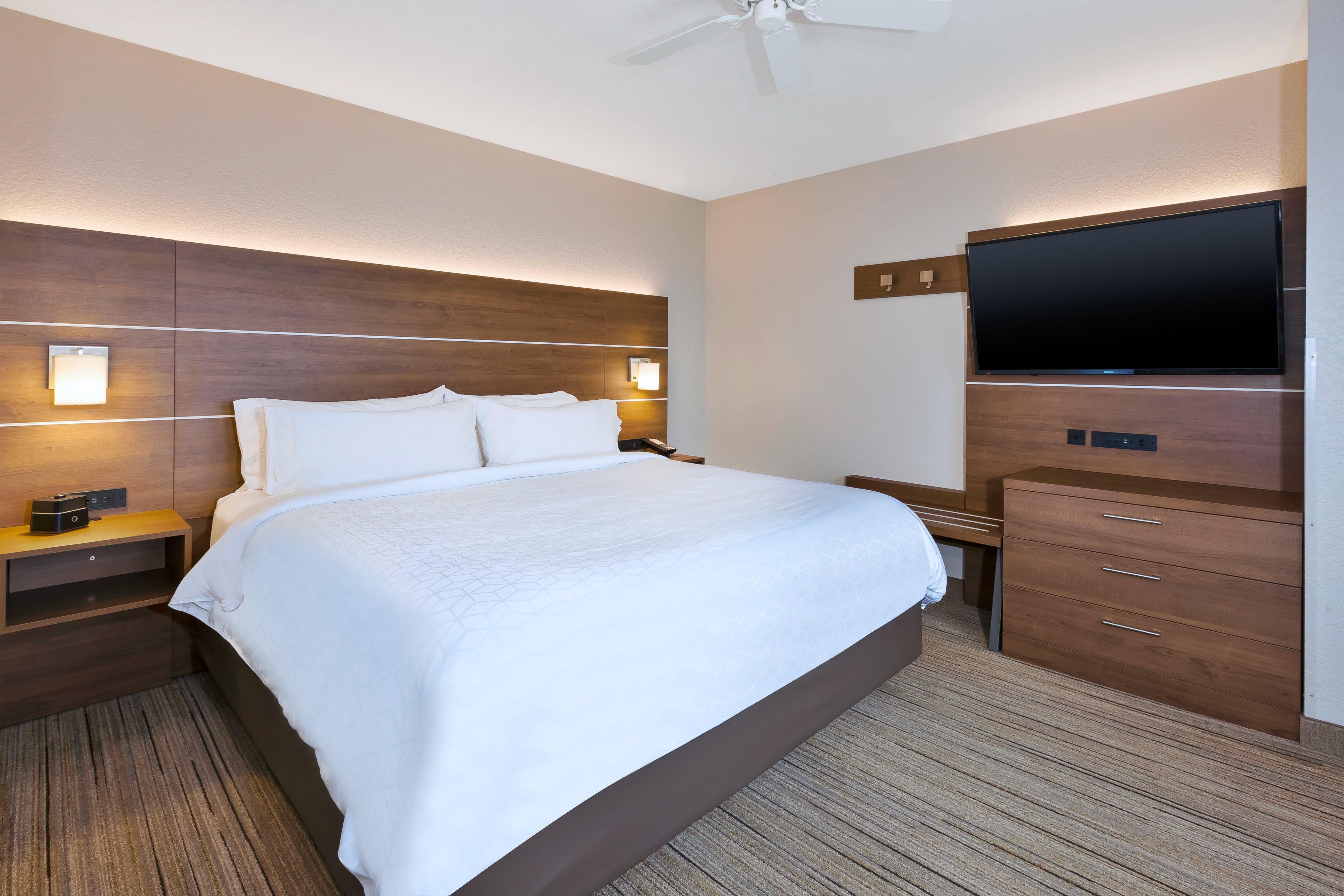 holiday inn express and suites petoskey by ihg