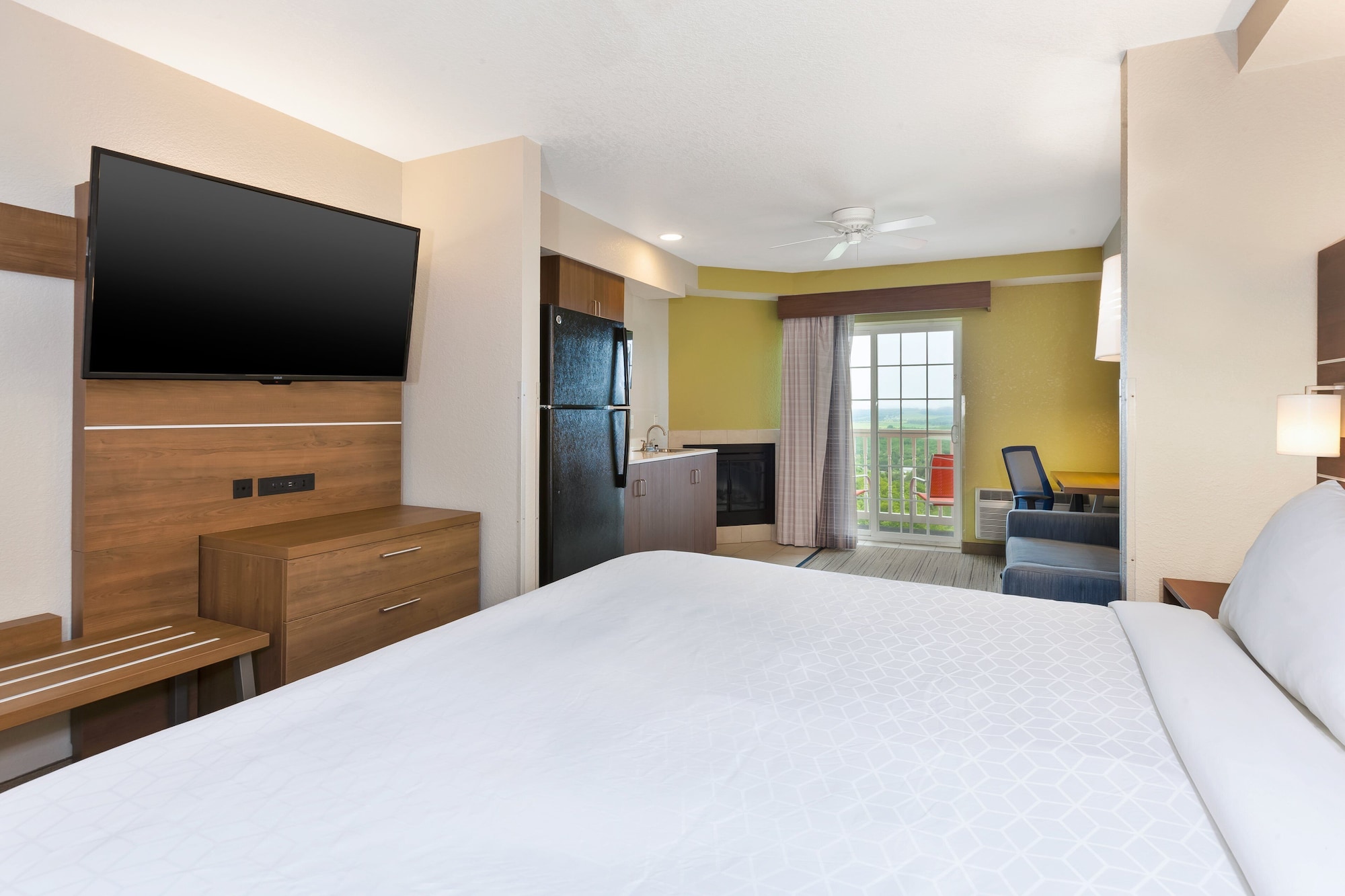 holiday inn express and suites petoskey by ihg