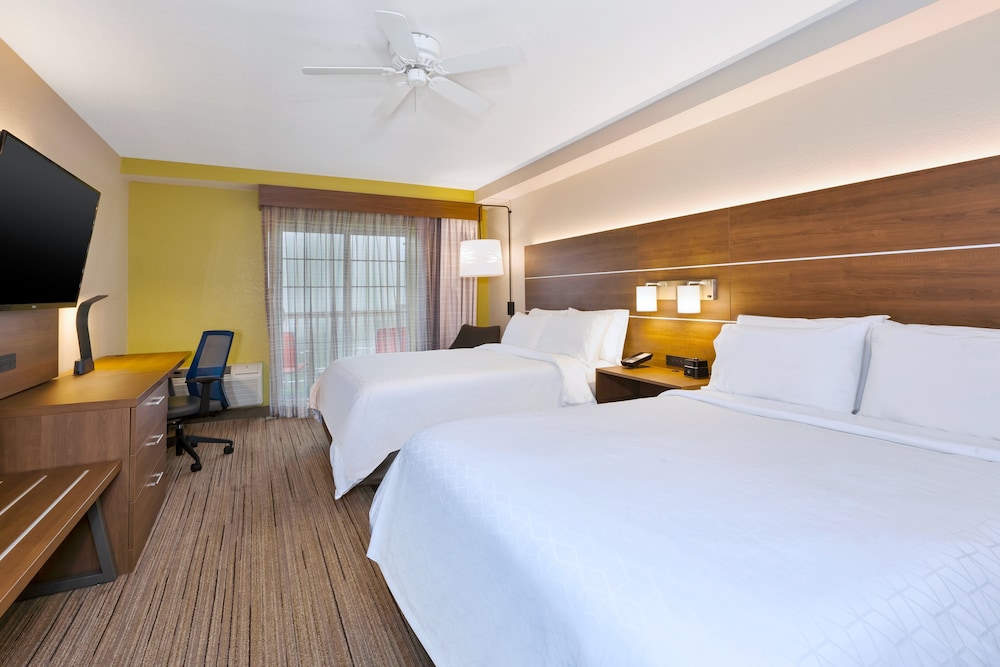 holiday inn express and suites petoskey by ihg