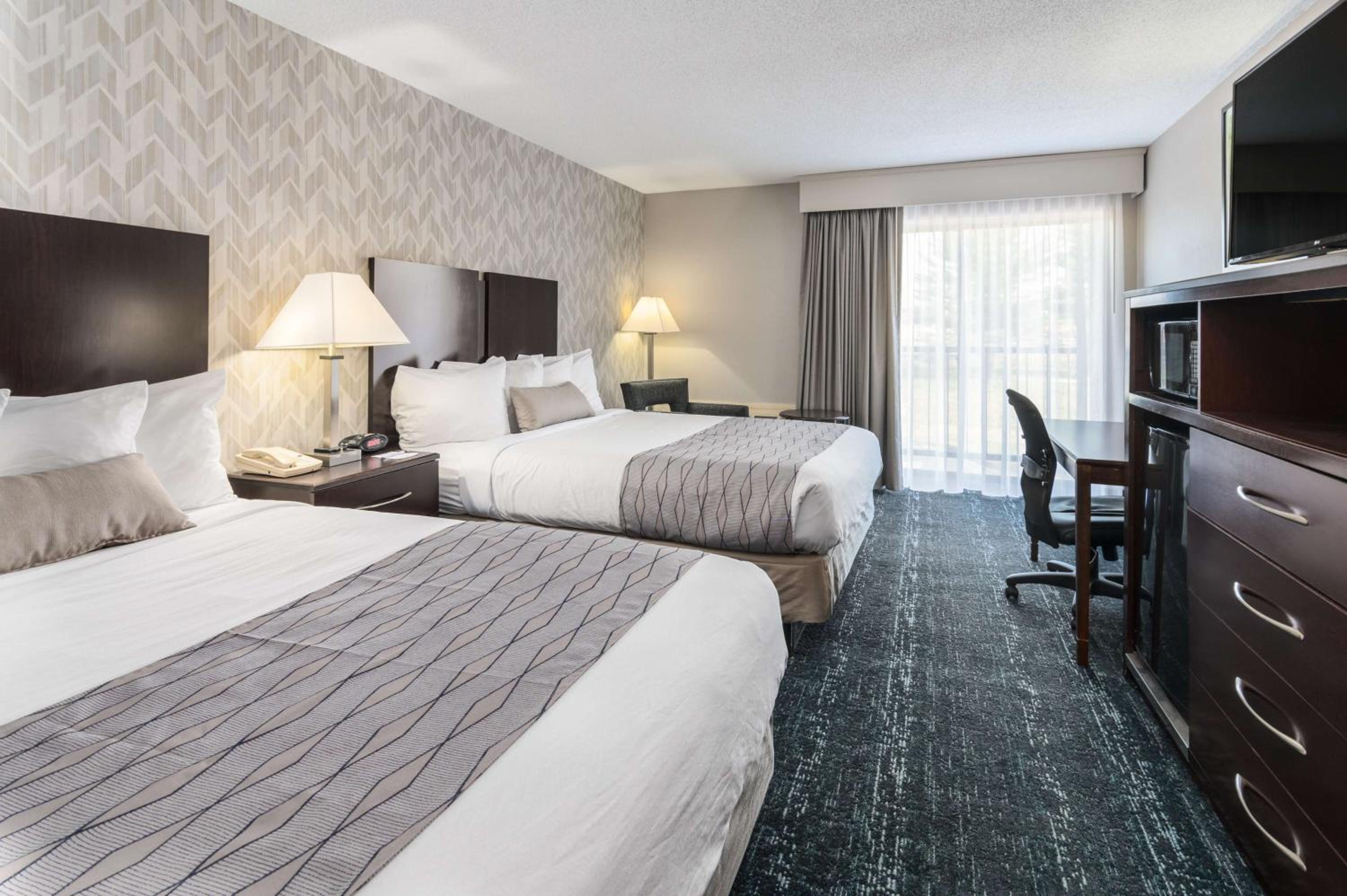 holiday inn express and suites petoskey by ihg