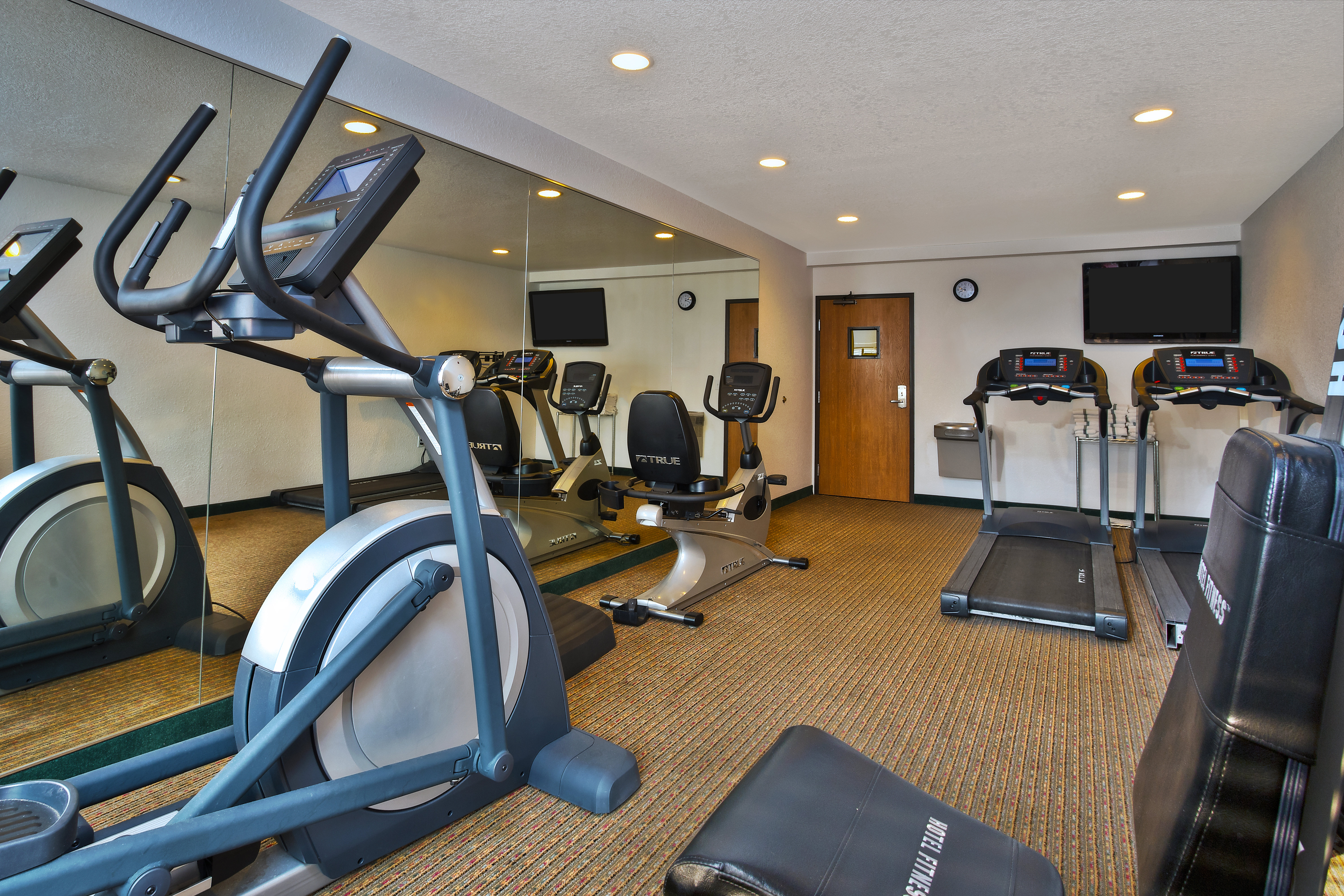 holiday inn express and suites petoskey by ihg