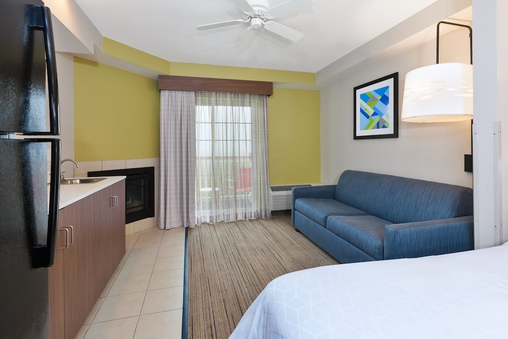 holiday inn express and suites petoskey by ihg