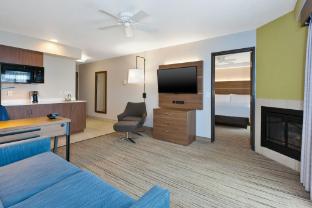 holiday inn express and suites petoskey by ihg