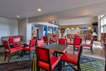 holiday inn express and suites petoskey by ihg