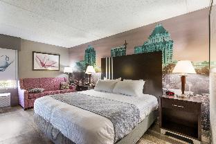 clarion pointe greensboro airport
