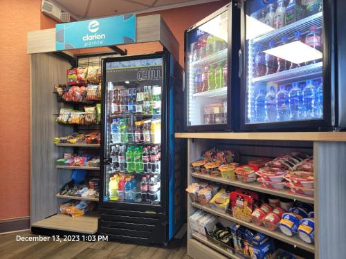 clarion pointe greensboro airport