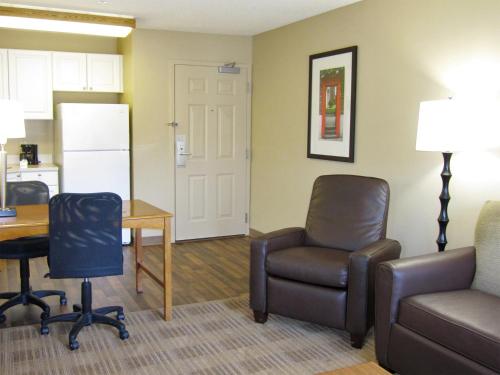 extended stay america suites greensboro airport