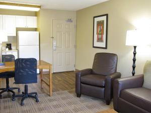 extended stay america suites greensboro airport