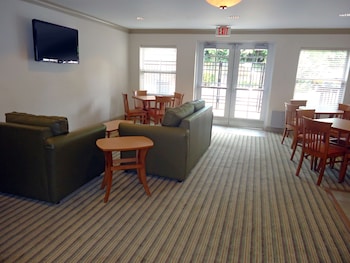 extended stay america suites greensboro airport
