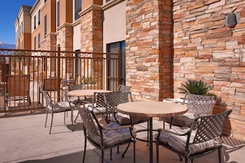 springhill suites by marriott thatcher